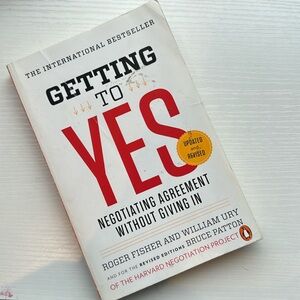 Getting to Yes Book (good condition)
